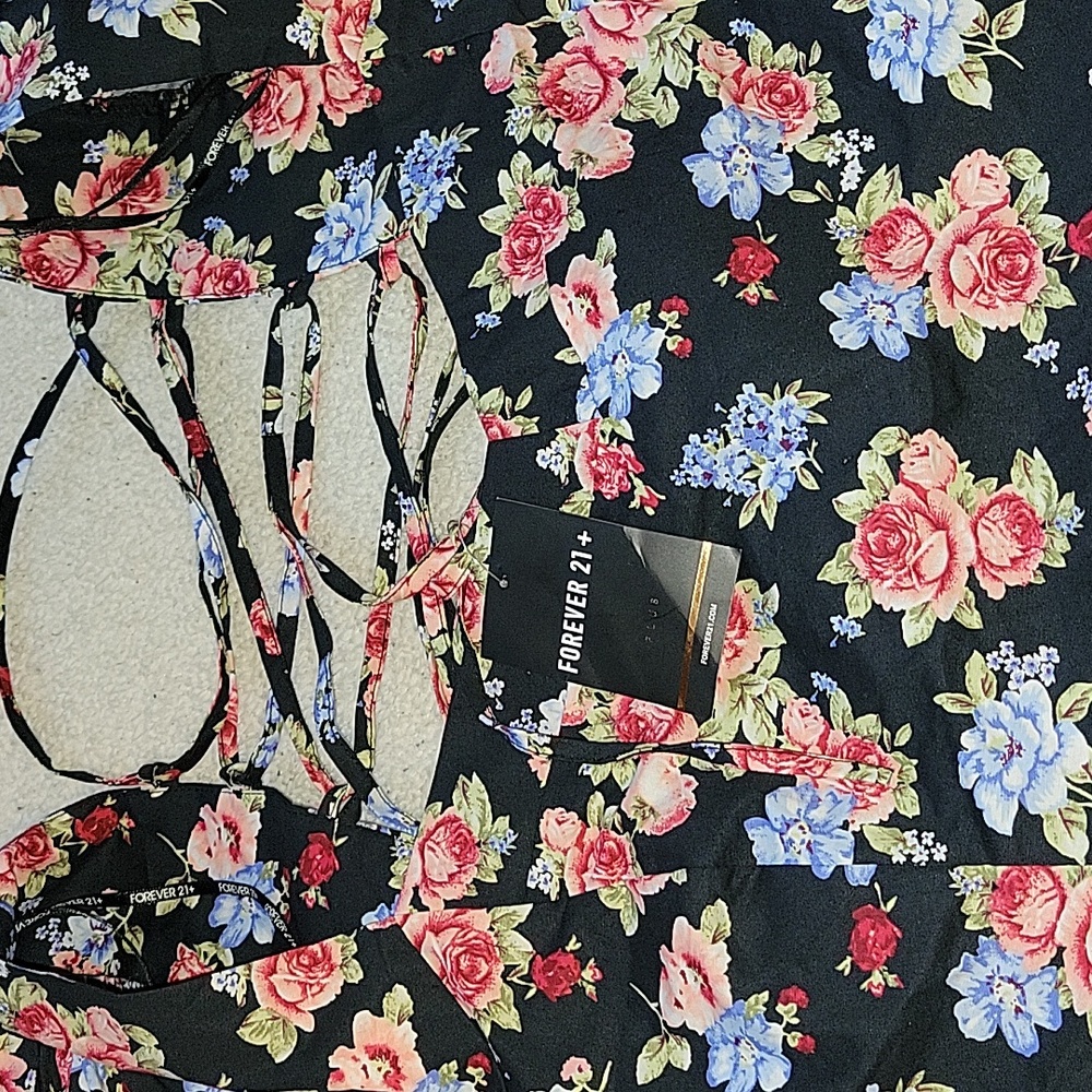 NWT Women's Plus Size Woven Floral Beautiful Blouse Size 2X - Picture 2 of 8